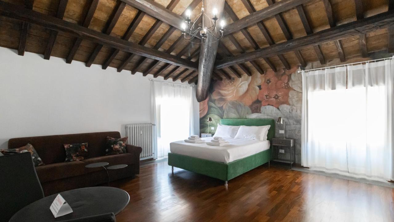 Italianway - Barberini Elegantia Apartments Roma Exteriör bild